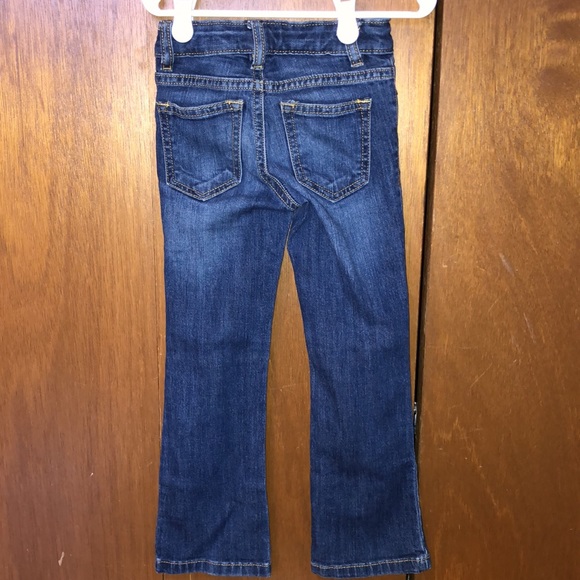 PRE-OWNED GIRLS SIZE 6 SLIM JEANS. IN EXCELLENT CONDITION. WORN ONCE. - Picture 3 of 3